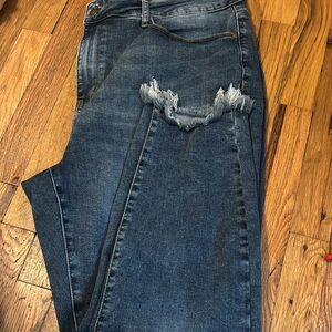 Judy Blue Dark Wash Distressed Skinny Jeans